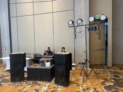 DJ 1